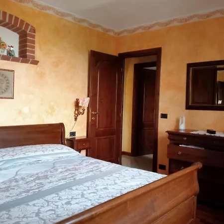 Nyaraló Casa Sulla Porta Delle Langhe-