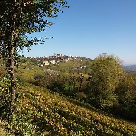 Casa Sulla Porta Delle Langhe-